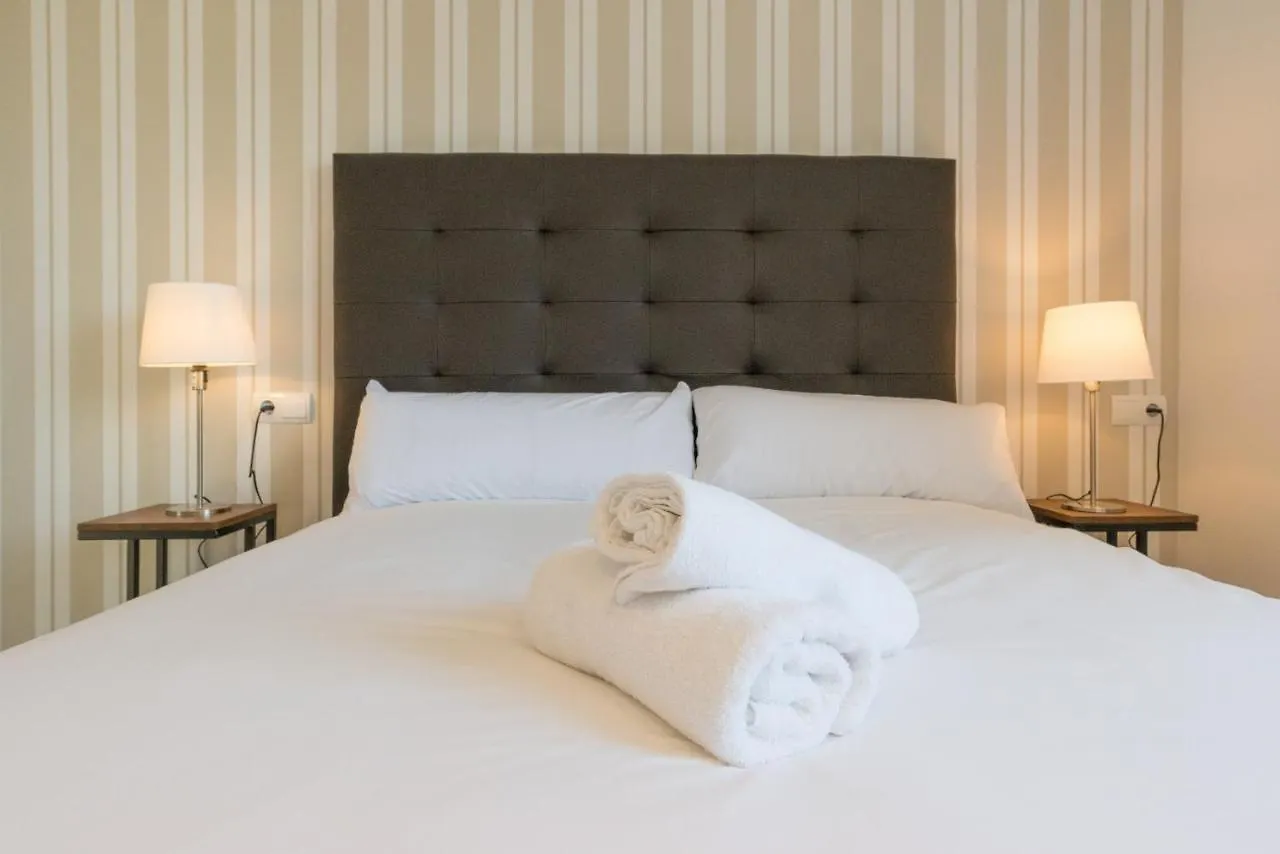 Urbe10 Premium Atarazanas 4 Bedrooms Apartment Malaga